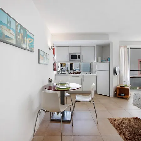 Casa Diouma * 卡巴纳斯·德·塔维拉